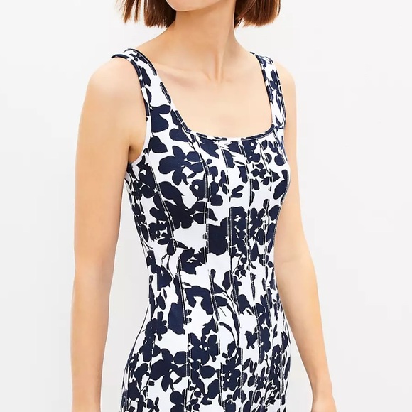 🆕 Loft Dress Womens Size 0 Forget Me Not Ponte Seamed Flare Midi Navy Bl… - Picture 3 of 3